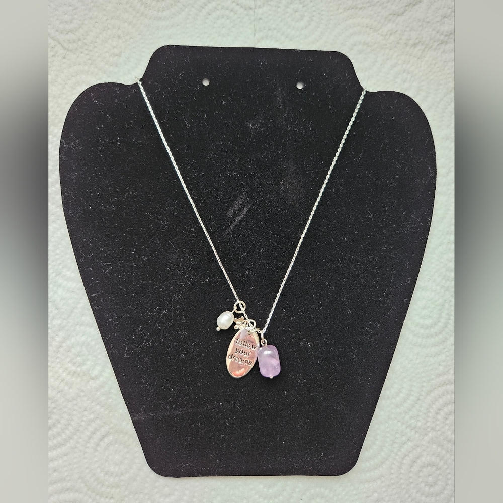 NWOT Silvertone Necklace